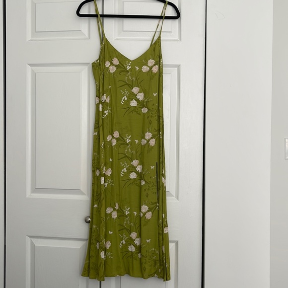 Reformation Crimini Dress, size 6, color Desiree - Picture 6 of 9